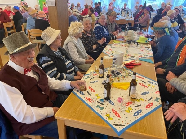 Karneval OV Gohfeld/Obernbeck mit 90 Teilnehmern an 28.02.2025