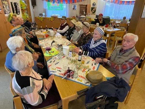 Karneval OV Gohfeld/Obernbeck mit 90 Teilnehmern an 28.02.2025